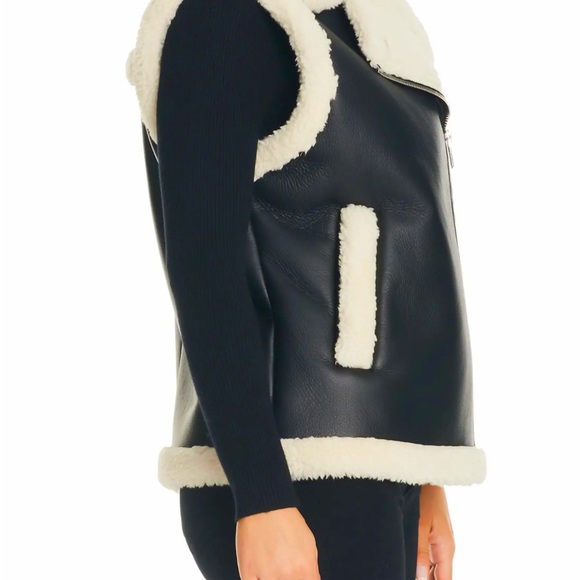 Stylish warm leather vest - Picture 3 of 3